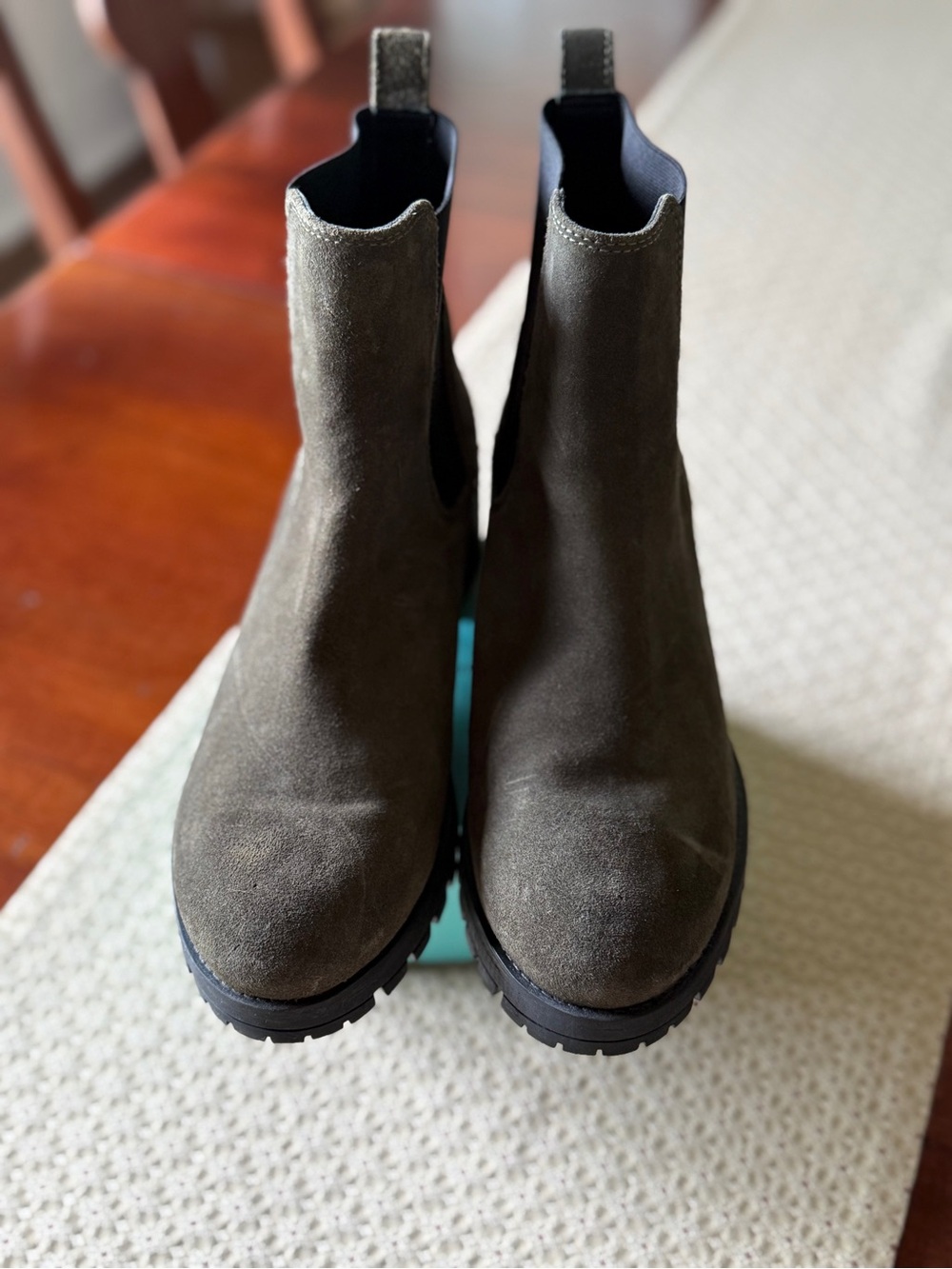 Joie Suede Chelsea Suede Ankle Boot Sz 9.5 - Picture 5 of 6